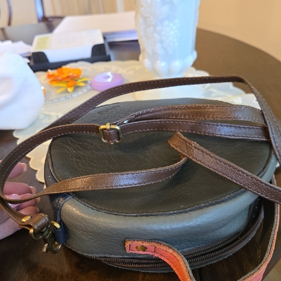 Vintage Soruka Red and Green Crossbody Bag. All Recycled Leather. - Picture 6 of 7